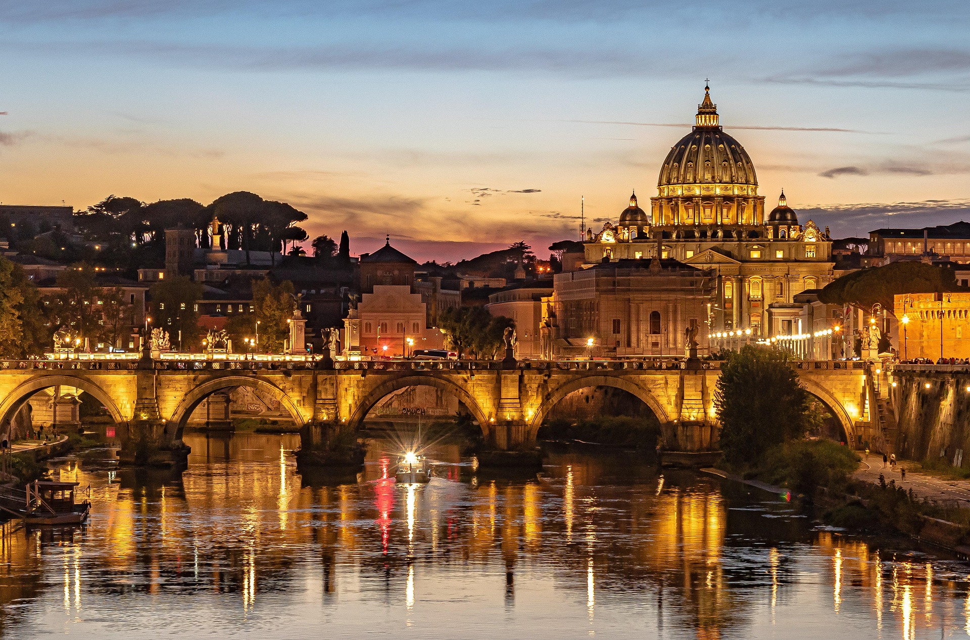 Tiber river, St peter's basilica, Vatican